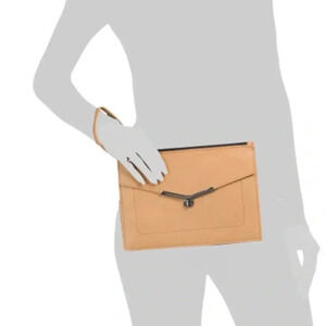 BOTKIER Leather Valentina Large Envelope Clutch+Wristlet Strap. Designer. NWT